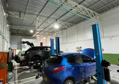 Servicio de revisión profesional automóviles en Taller Premium Yopal