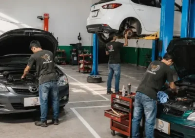 Servicio de revisión profesional carros en Taller Yopal